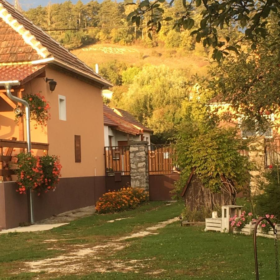 Liliom Vendeghaz Hotel Bakonybél Exterior foto